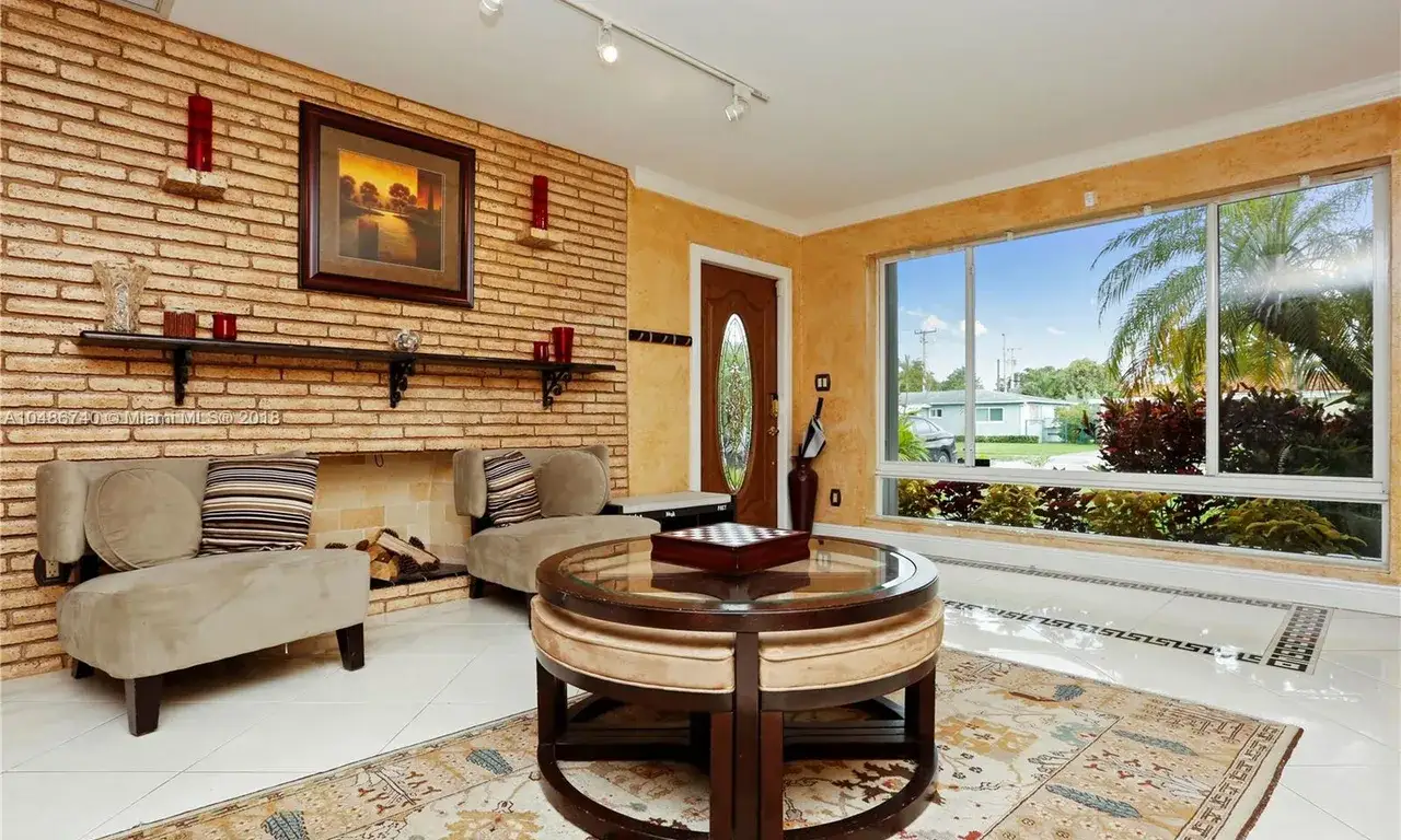 2 bedroom 2 bath Residential for sale at 3254 Buchanan St, Hollywood FL 33021