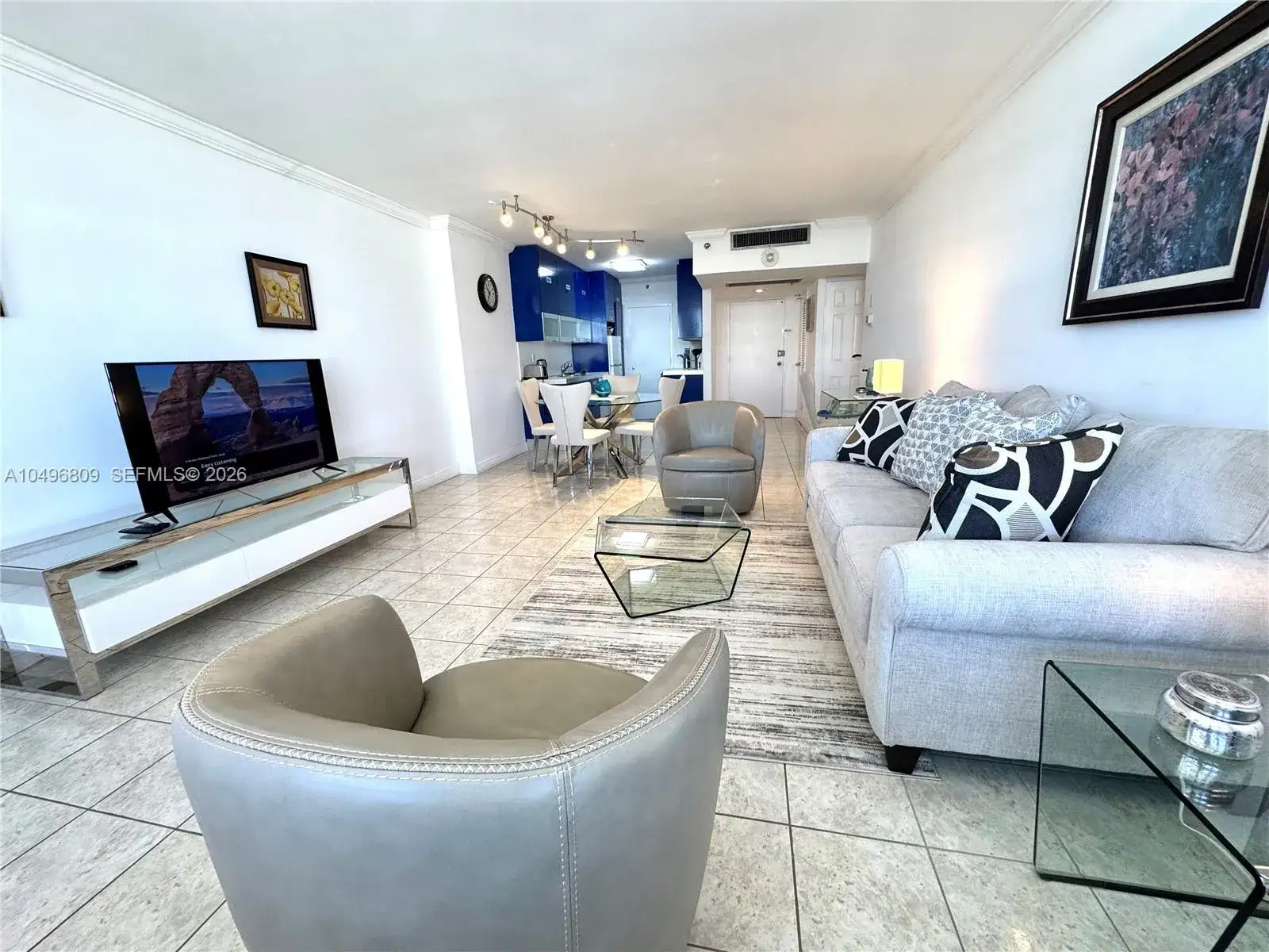 1 bedroom 1 bath Residential Lease for rent at 100 LINCOLN RD # 1423, Miami Beach FL 33139