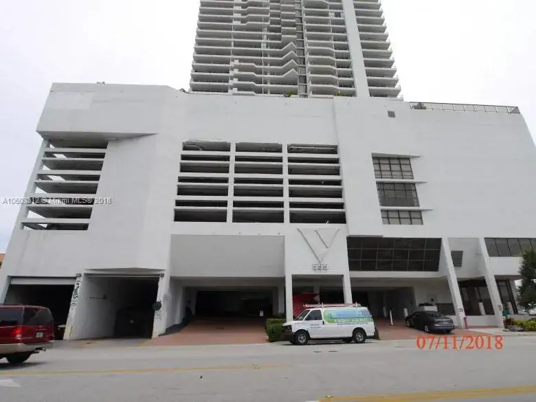1 bedroom 1 bath Residential for sale at 555 NE 15th St # 33J, Miami FL 33132