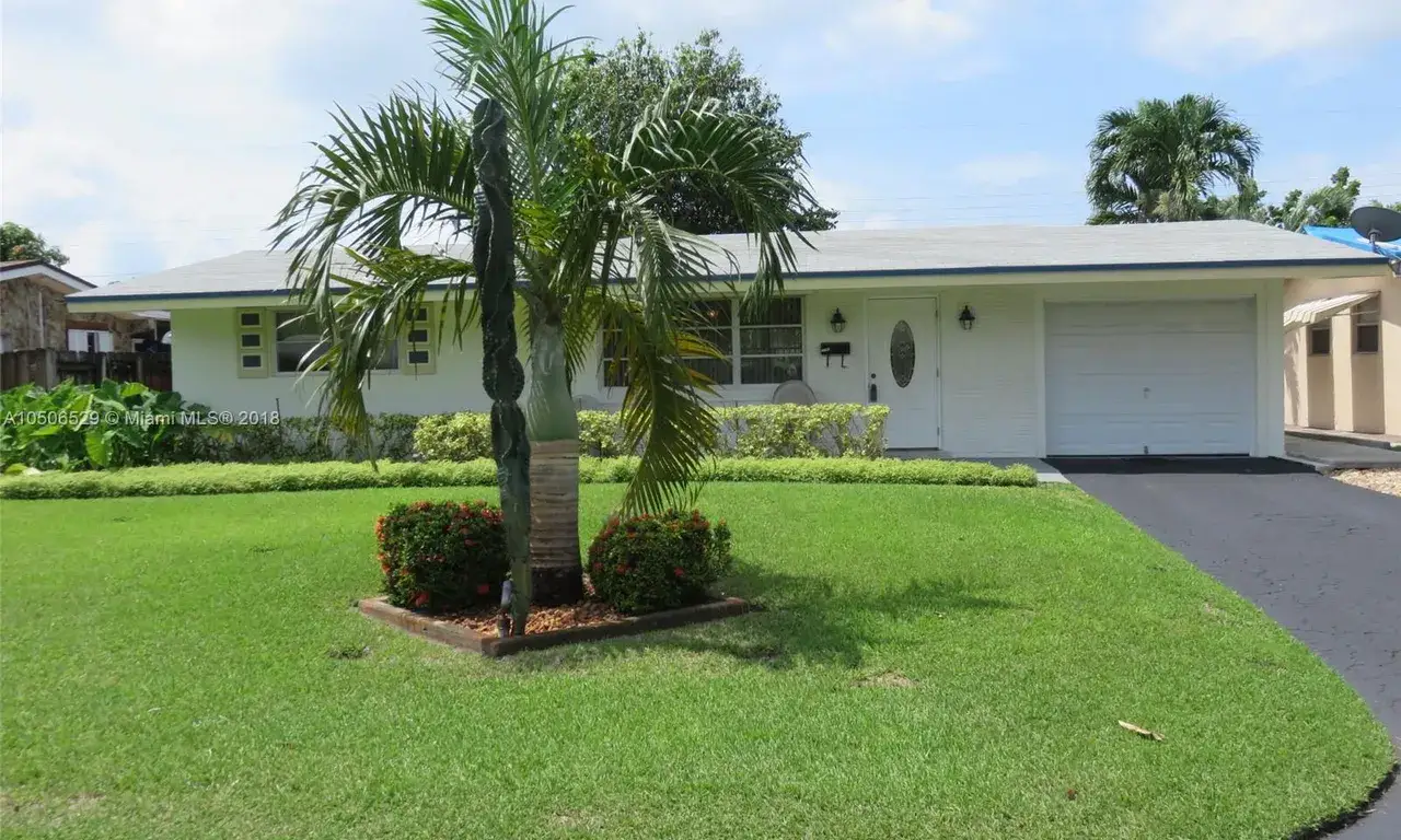 3 bedroom 1 bath Residential for sale at 7790 NW 15th St, Pembroke Pines FL 33024