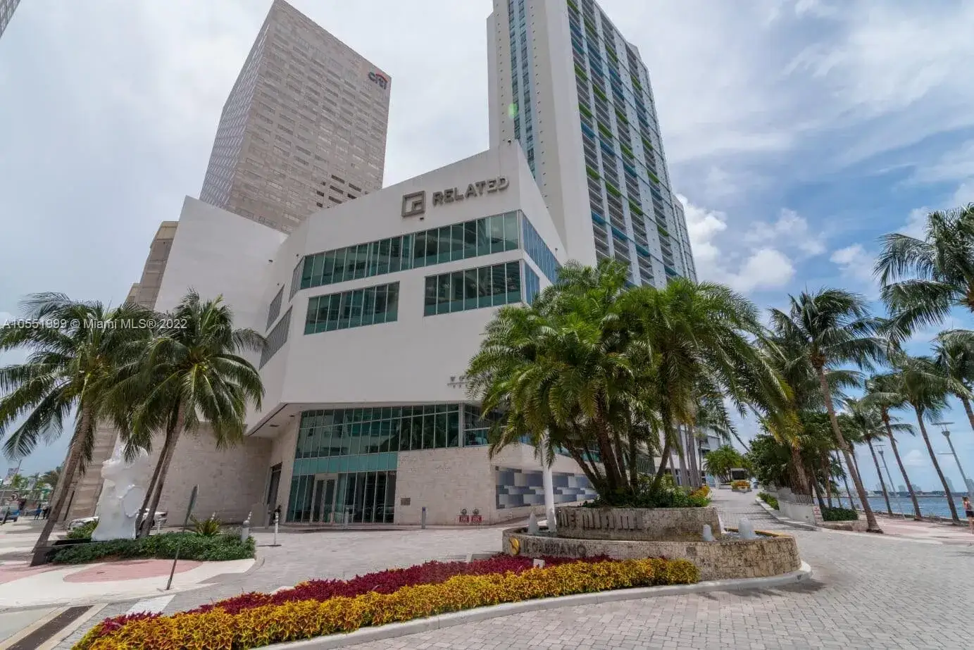 2 bedroom 2 bath Residential for sale at 335 S Biscayne Blvd # 3500, Miami FL 33131