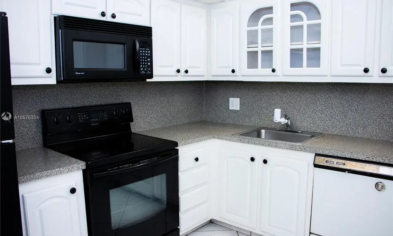 2 bedroom 2 bath Residential for sale at 3800 S Ocean Dr # 410, Hollywood FL 33019