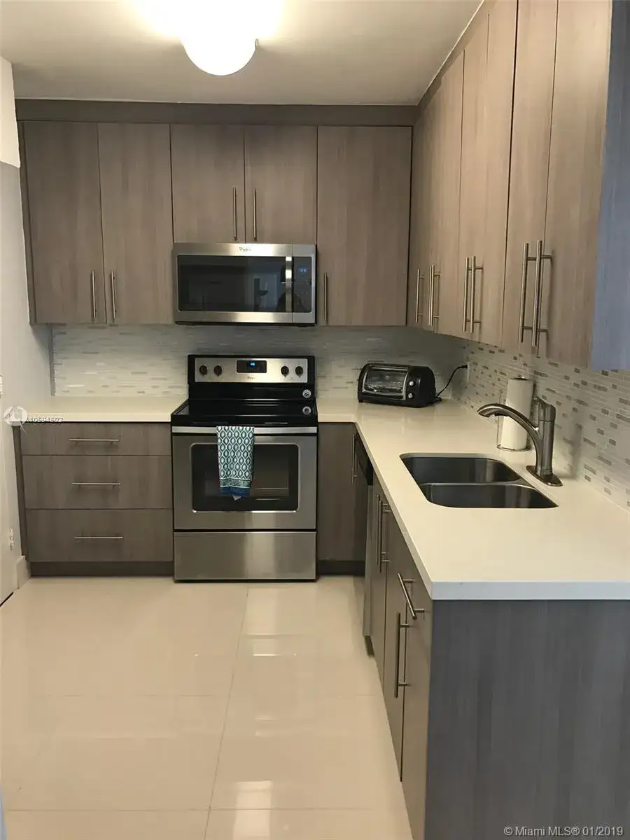2 bedroom 2 bath Residential Lease for rent at 3801 S Ocean Dr # 10V, Hollywood FL 33019
