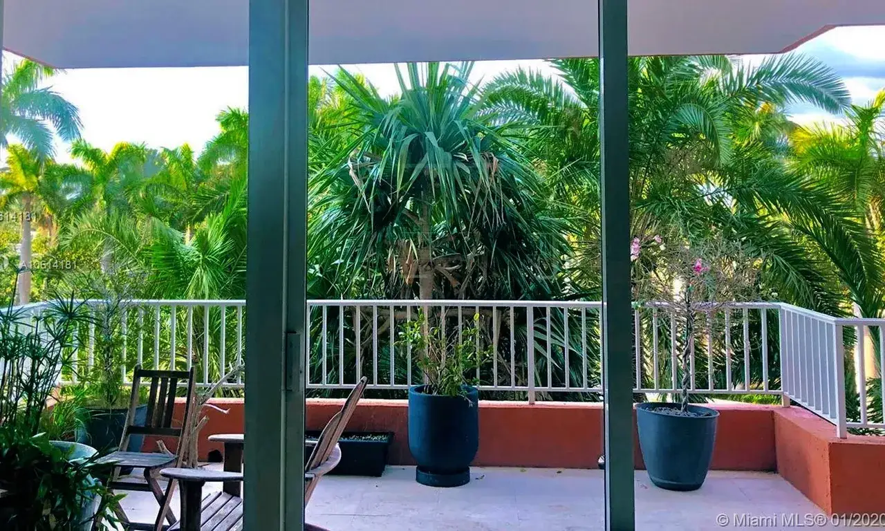2 bedroom 2 bath Residential for sale at 789 Crandon Blvd # 305, Key Biscayne FL 33149