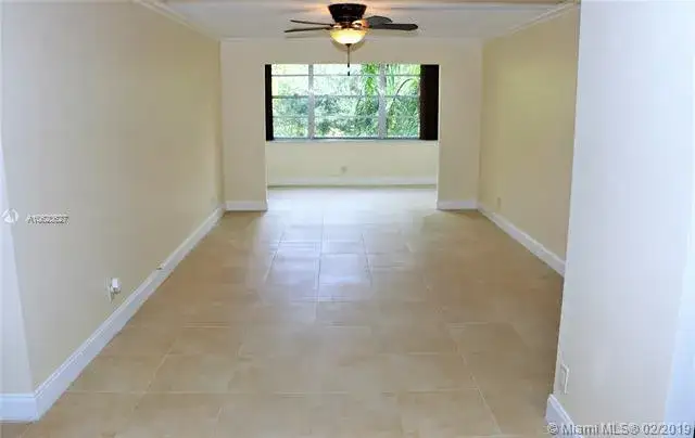 2 bedroom 2 bath Residential for sale at 6500 Cypress Rd # 301, Plantation FL 33317
