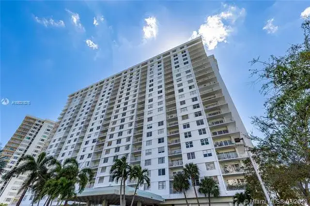 1 bedroom 1 bath Residential for sale at 500 Bayview Dr # 325, Sunny Isles Beach FL 33160