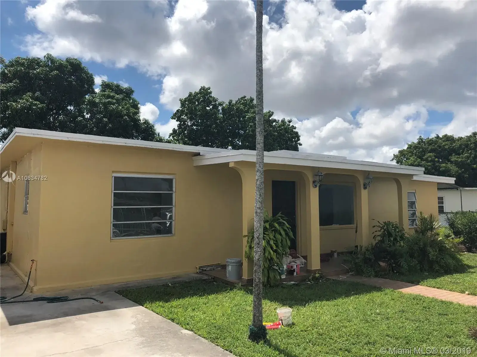 6 bedroom 4 bath Residential for sale at 830 E 12th Pl, Hialeah FL 33010