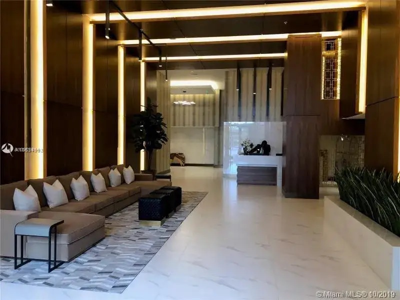 2 bedroom 2 bath Residential for sale at 2960 NE 207 # 1116, Aventura FL 33180