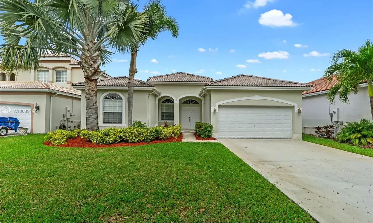 4 bedroom 3 bath Residential for sale at 2908 Augusta Dr, Homestead FL 33035
