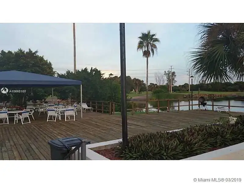 2 bedroom 2 bath Residential for sale at 4164 Inverrary Dr # 813, Lauderhill FL 33319