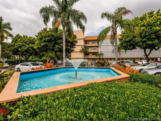 3 bedroom 2 bath Residential for sale at 871 NE 195th St # 201, Miami FL 33179