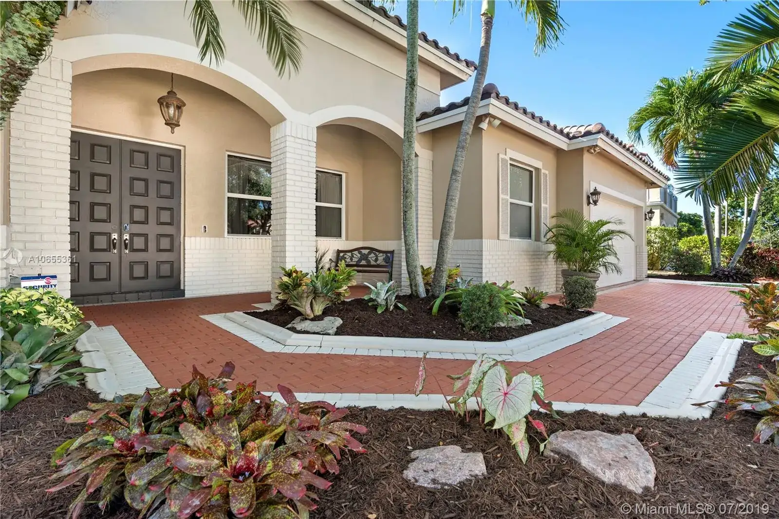 5 bedroom 4 bath Residential for sale at 373 SW 159th Ln, Pembroke Pines FL 33027