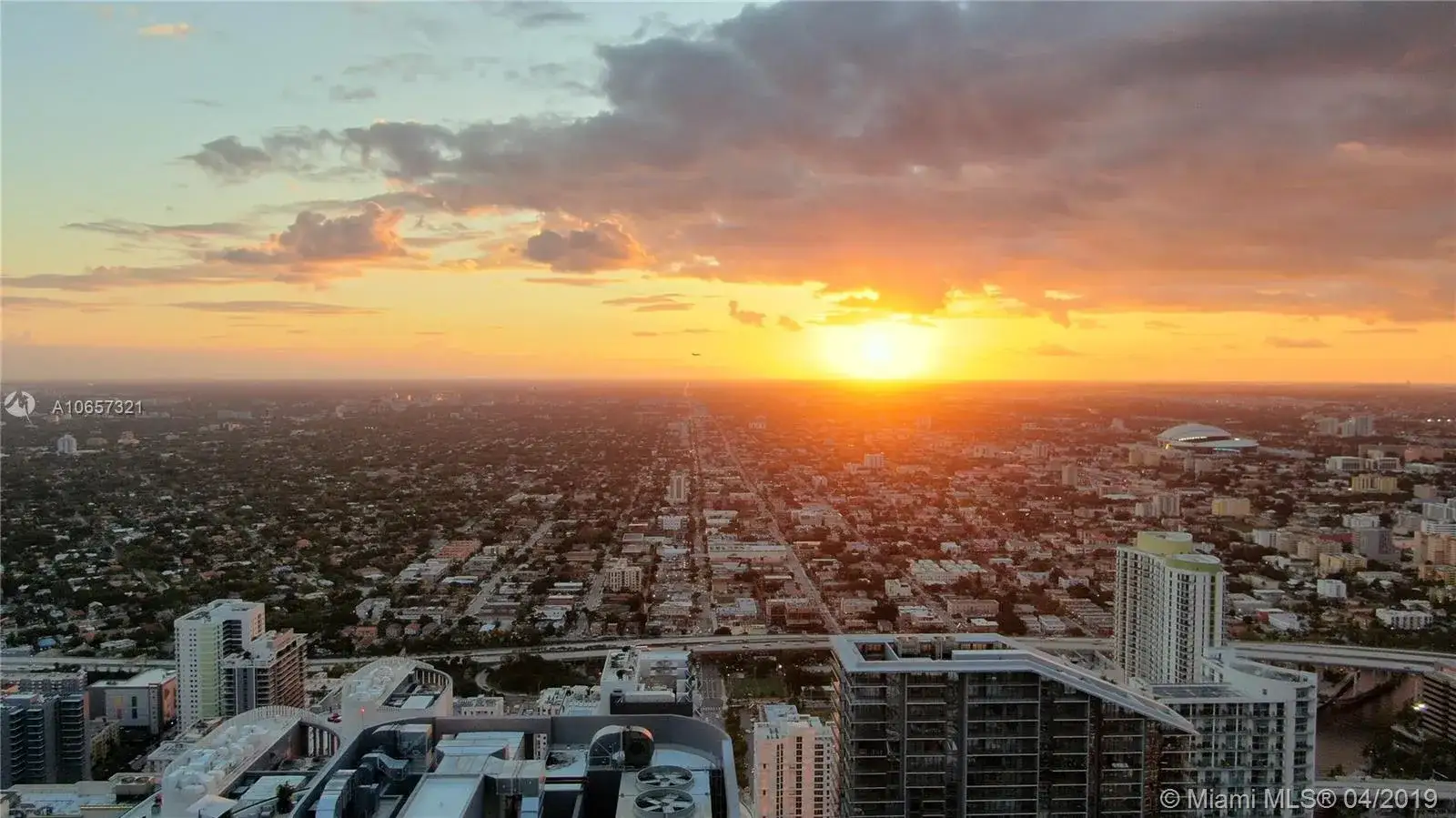 3 bedroom 3 bath Residential for sale at 801 S Miami Ave # 5209, Miami FL 33130