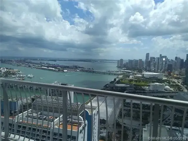 1 bedroom 1 bath Residential Lease for rent at 1750 N Bayshore Dr # 5310, Miami FL 33132