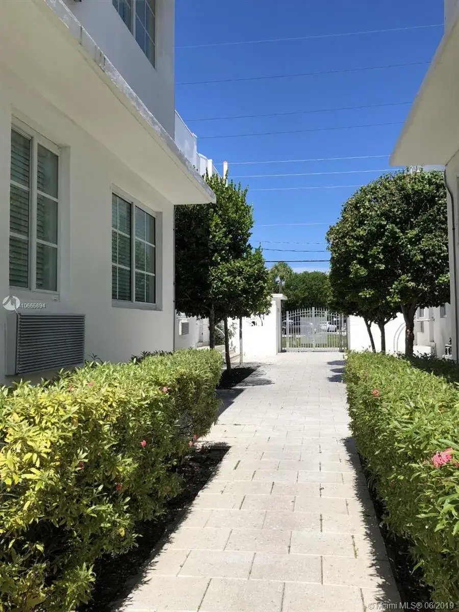 1 bedroom 1 bath Residential for sale at 8415 Harding Ave # 14, Miami Beach FL 33141