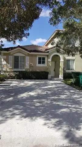 3 bedroom 2 bath Residential Lease for rent at 95 SW 15th Rd, Homestead FL 33030