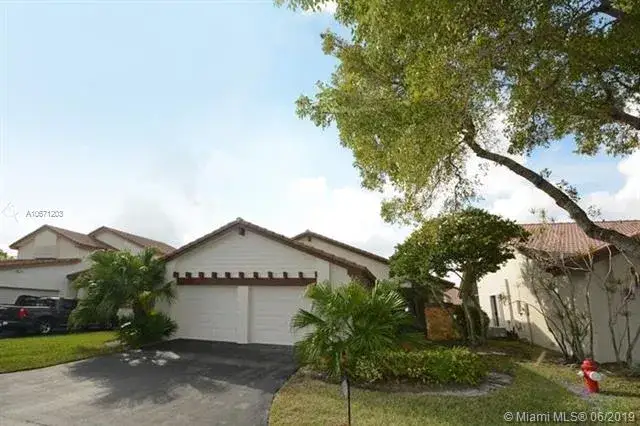 3 bedroom 2 bath Residential Lease for rent at 2087 Augusta # 2087, Weston FL 33326