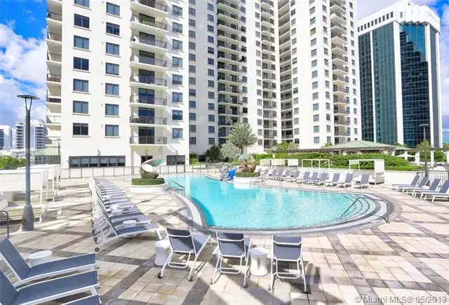 2 bedroom 2 bath Residential for sale at 999 SW 1st Ave # 2405, Miami FL 33130