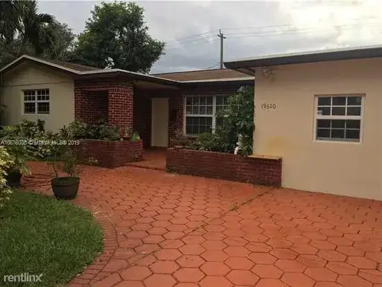 6 bedroom 3 bath Residential for sale at 19610 NE 18th Ct, Miami FL 33179