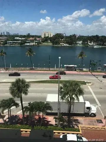 1 bedroom 1 bath Residential for sale at 4747 Collins Ave # 503, Miami Beach FL 33140