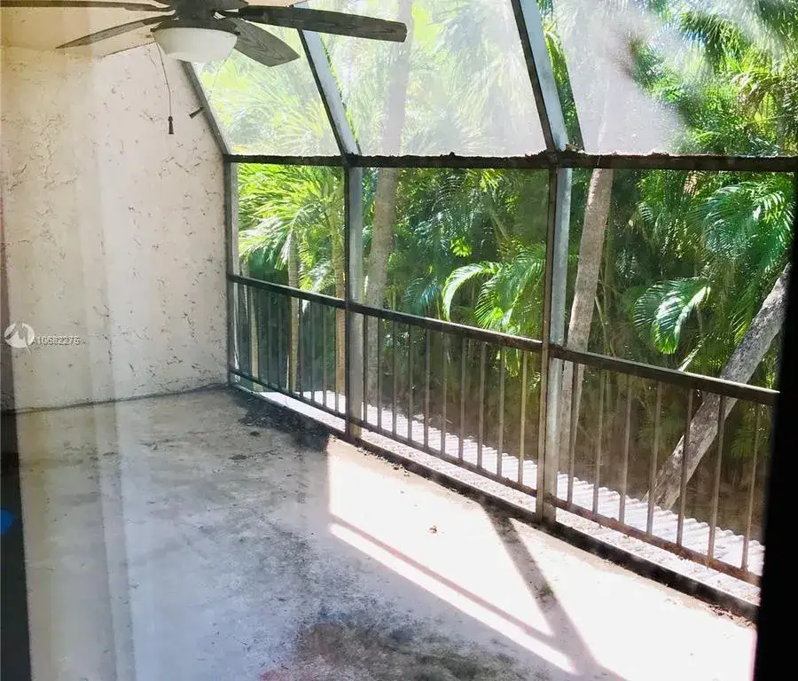 3 bedroom 2 bath Residential for sale at 653 N University Dr # 24, Plantation FL 33324