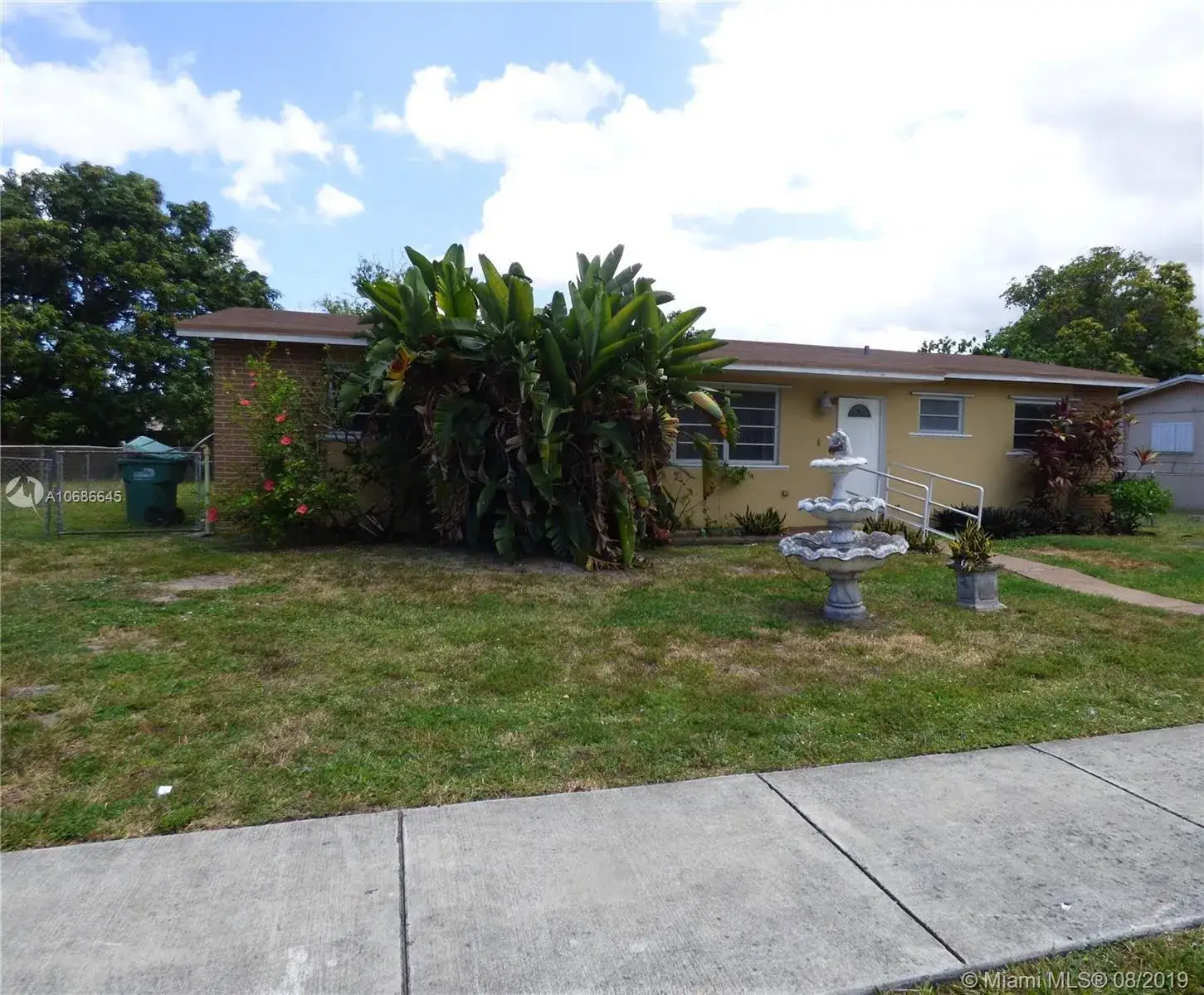 3 bedroom 2 bath Residential for sale at 20 NE 215th St, Miami Gardens FL 33179