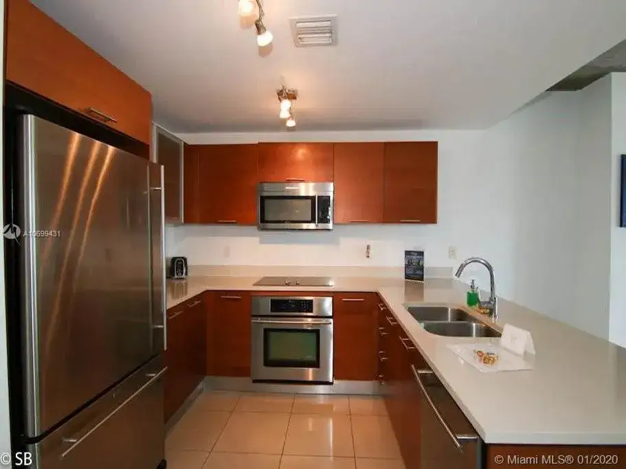2 bedroom 2 bath Residential Lease for rent at 3250 NE 1st Ave # 818, Miami FL 33137