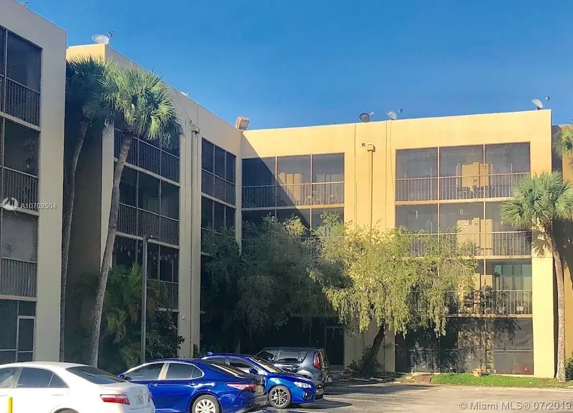 2 bedroom 2 bath Residential for sale at 8635 NW 8th St # 103, Miami FL 33126