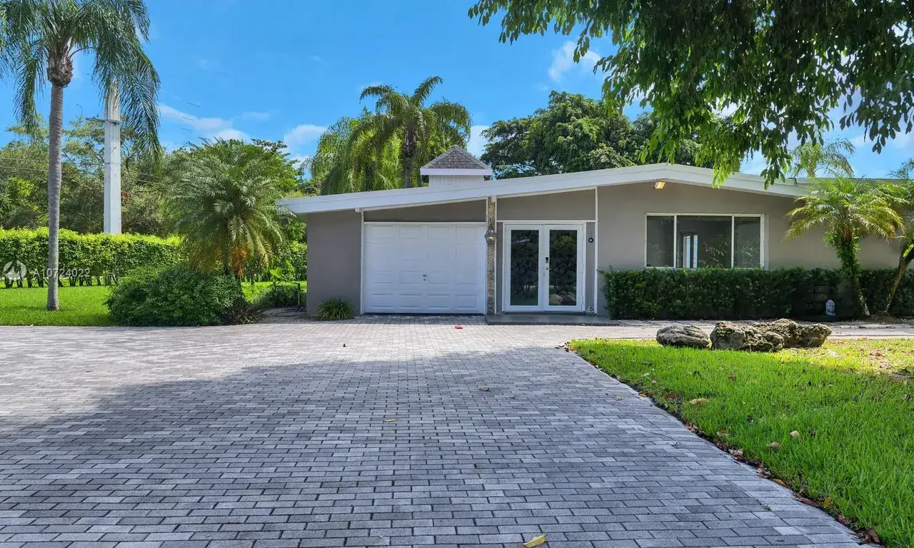 4 bedroom 2 bath Residential for sale at 12401 SW 80th Ave, Pinecrest FL 33156