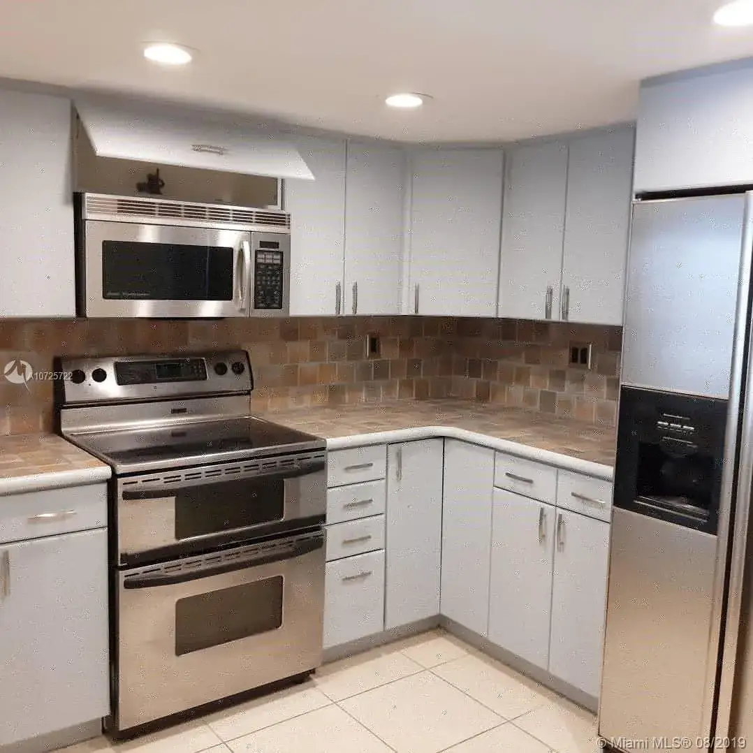 1 bedroom 1 bath Residential Lease for rent at 555 NE 15th St # 31J, Miami FL 33132