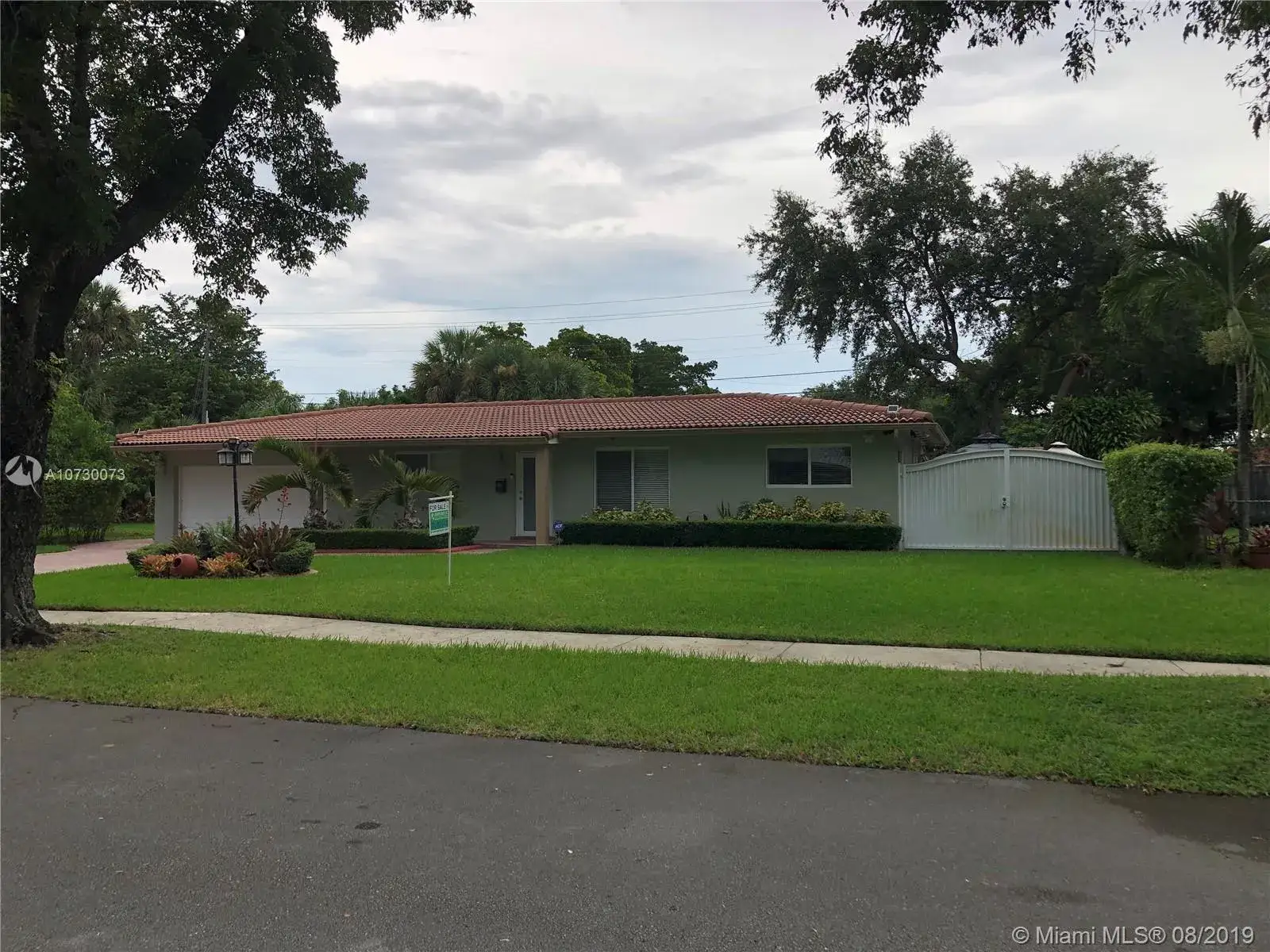 4 bedroom 3 bath Residential for sale at 6301 Lake Geneva Rd, Miami Lakes FL 33014