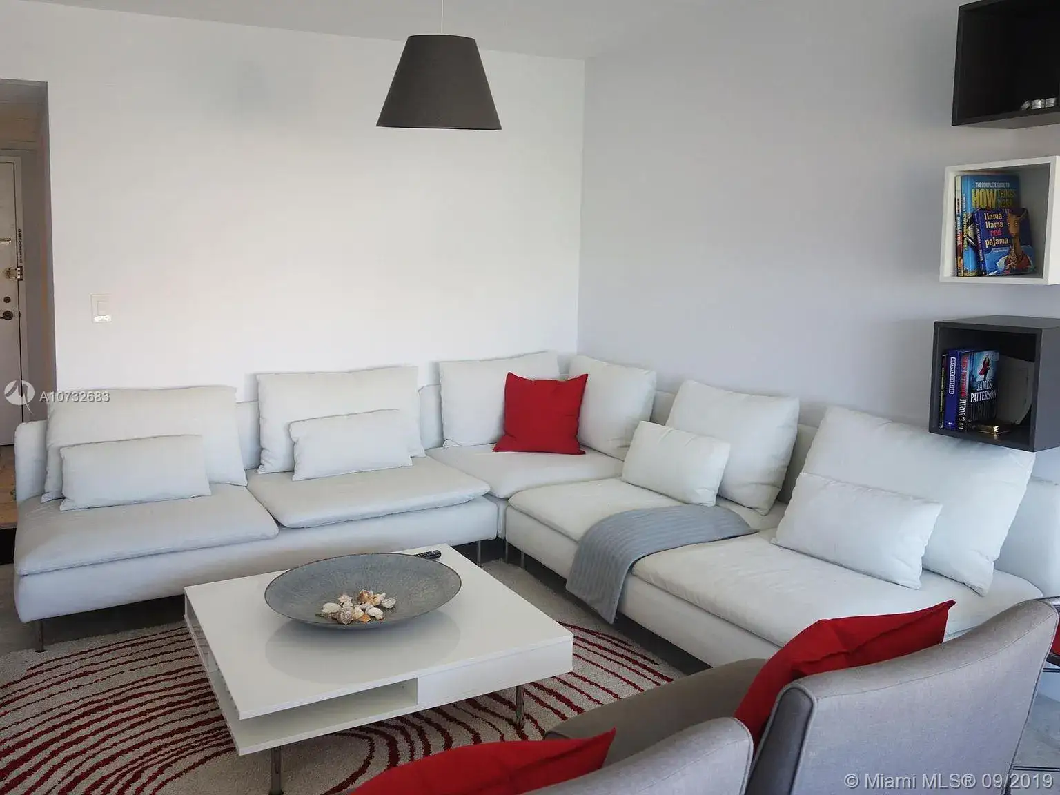 1 bedroom 1 bath Residential for sale at 2751 Taft St # 405, Hollywood FL 33020