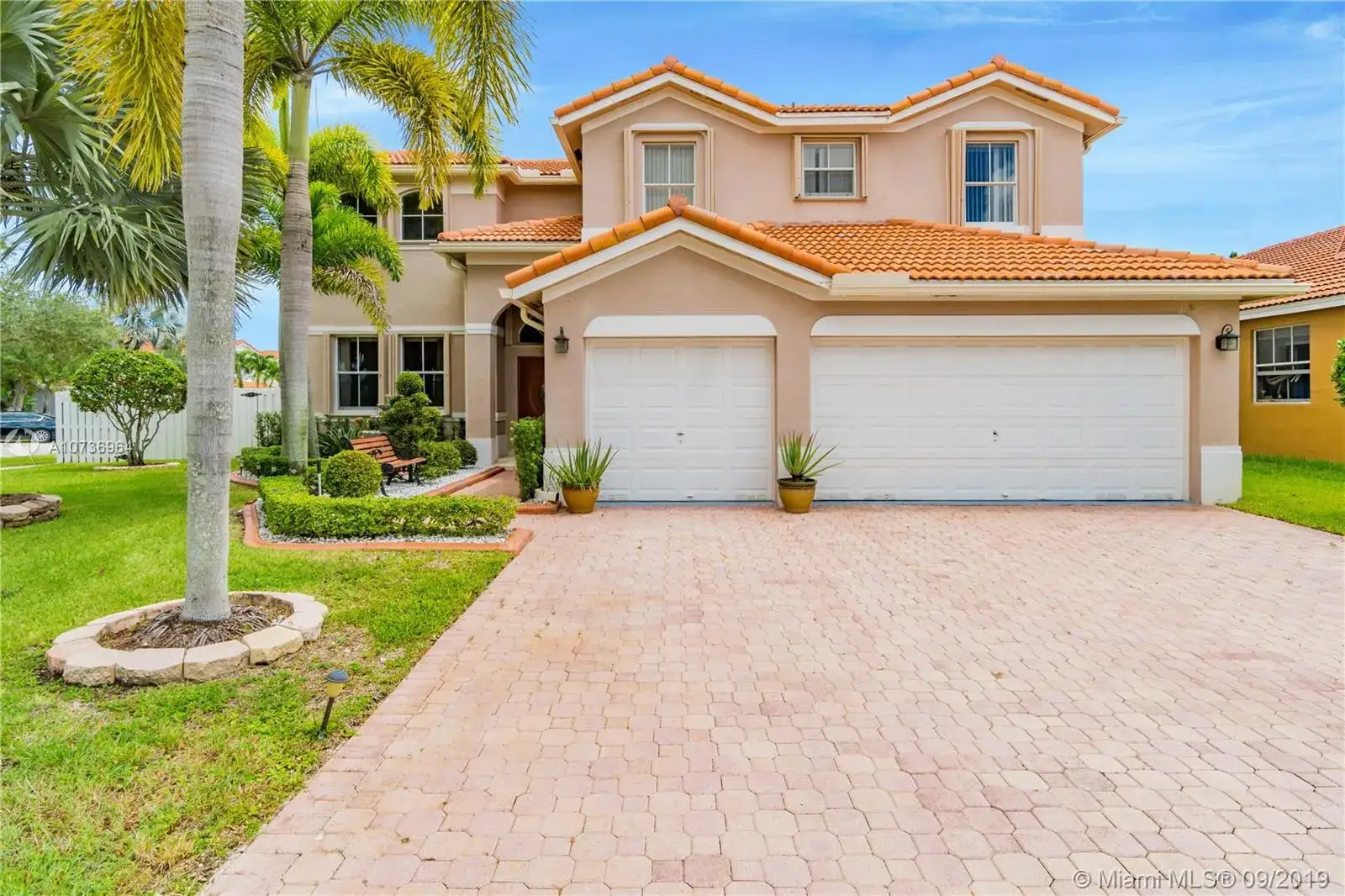 5 bedroom 4 bath Residential for sale at 1379 NW 166th Ave, Pembroke Pines FL 33028