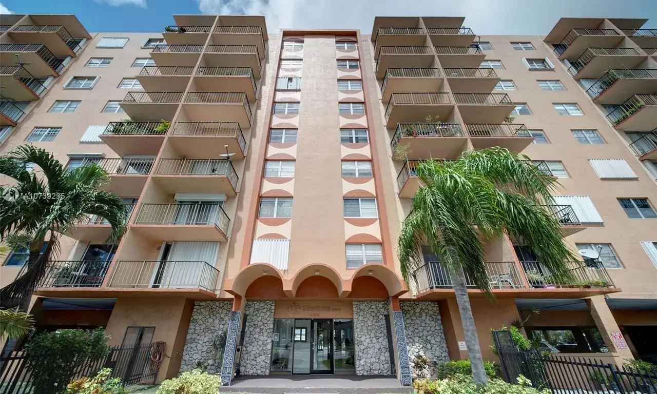 1 bedroom 1 bath Residential Lease for rent at 1465 NE 123rd St # 515, North Miami FL 33161