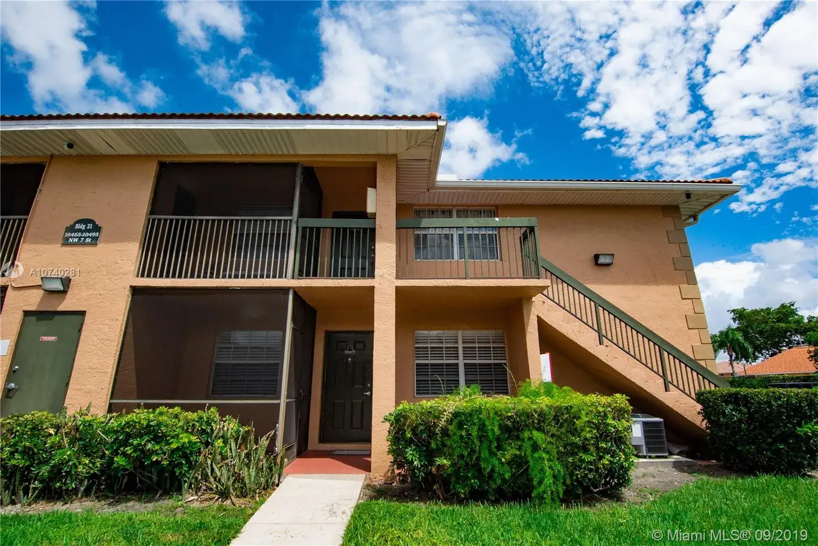 2 bedroom 2 bath Residential for sale at 10477 NW 7th St # 104, Pembroke Pines FL 33026