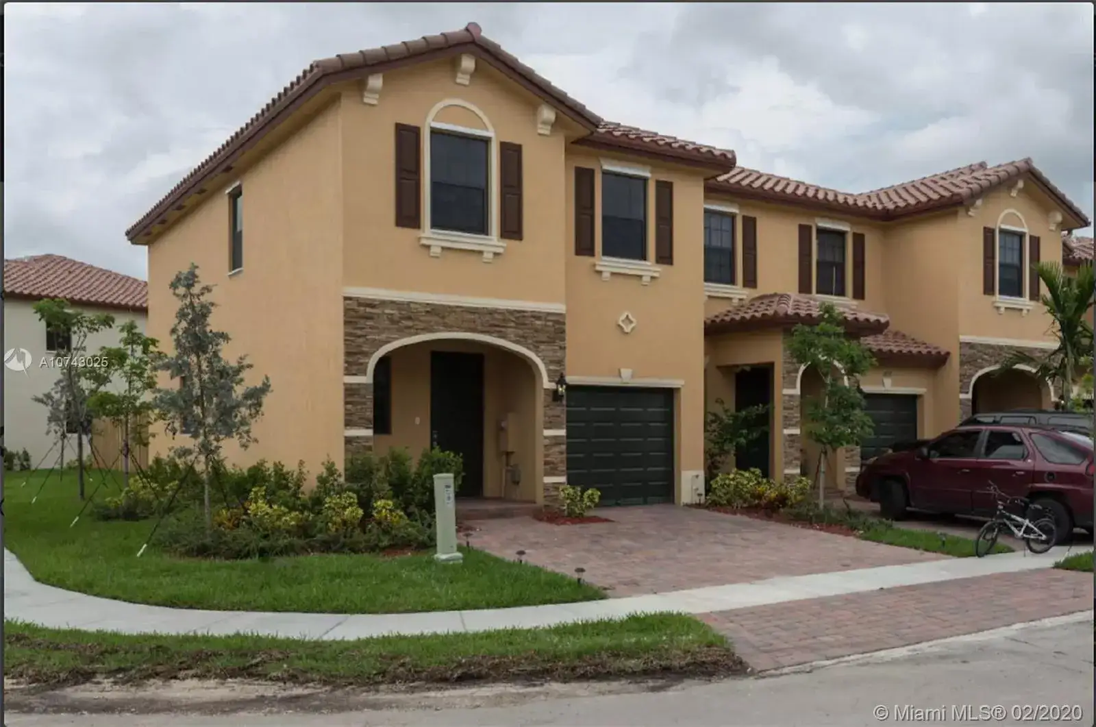 4 bedroom 2 bath Residential for sale at 3751 SE 2nd St, Homestead FL 33033