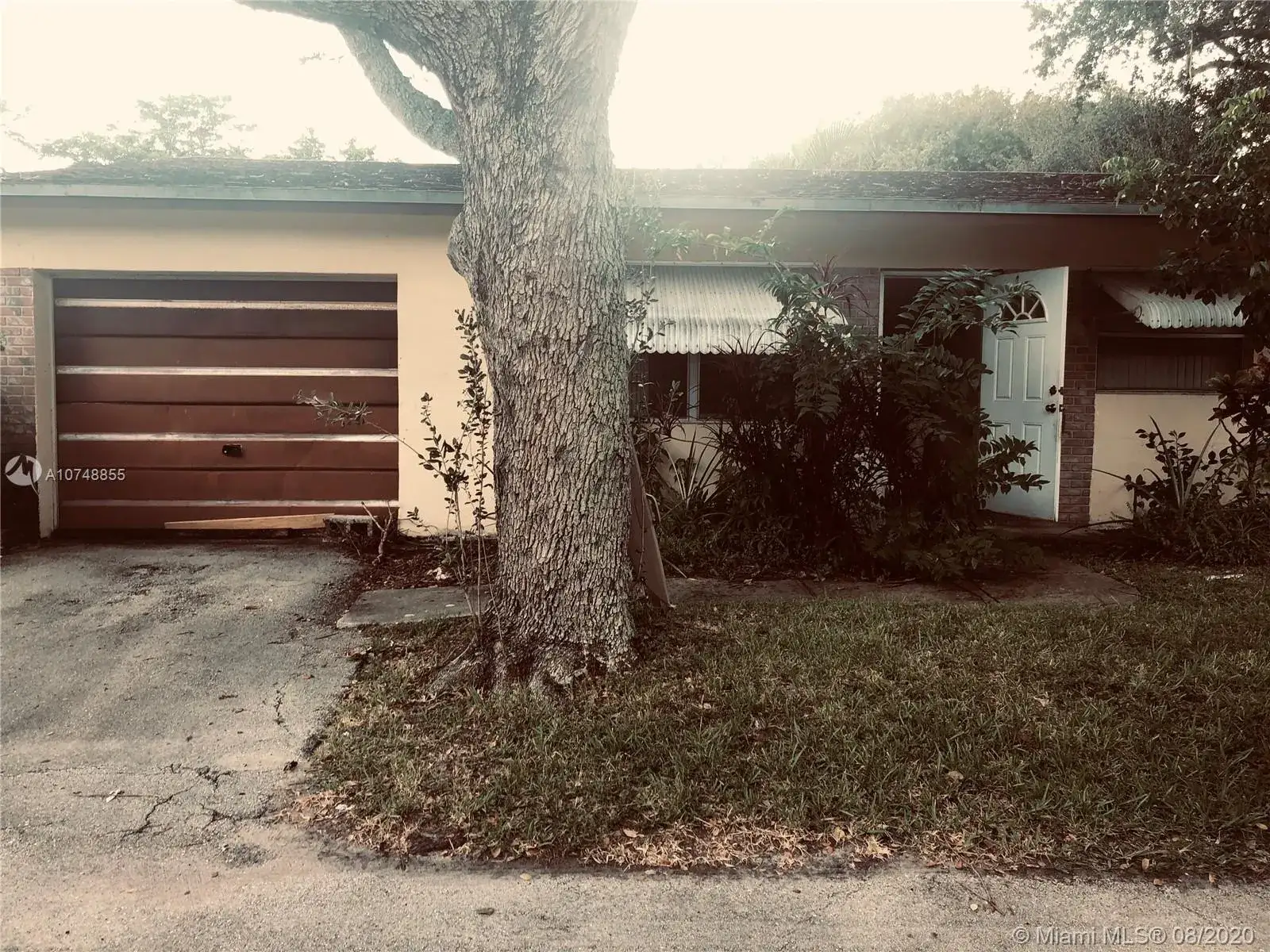 3 bedroom 2 bath Residential for sale at 2510 SW Natura Blvd, Deerfield Beach FL 33441