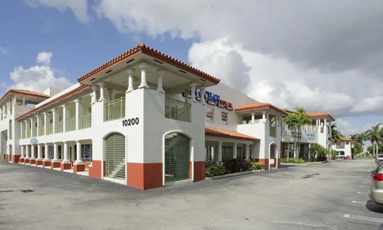 Commercial Sale for sale at 10200 NW 25th St # 113, Doral FL 33172