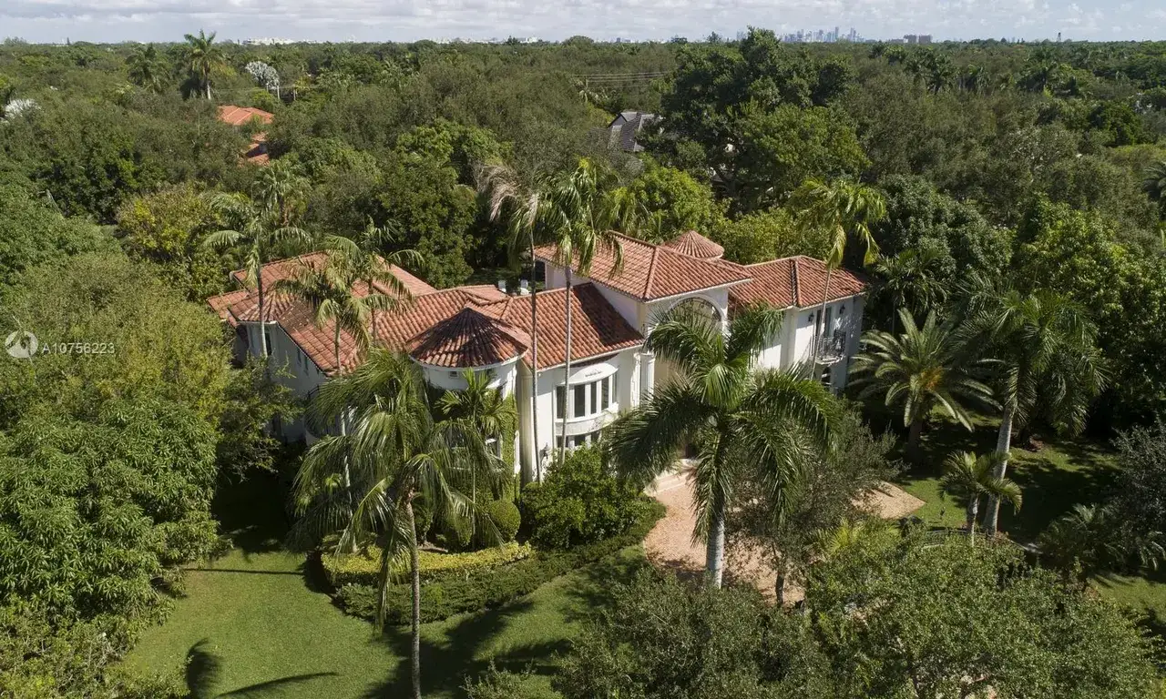 6 bedroom 8 bath Residential for sale at 6465 SW 104th St, Pinecrest FL 33156