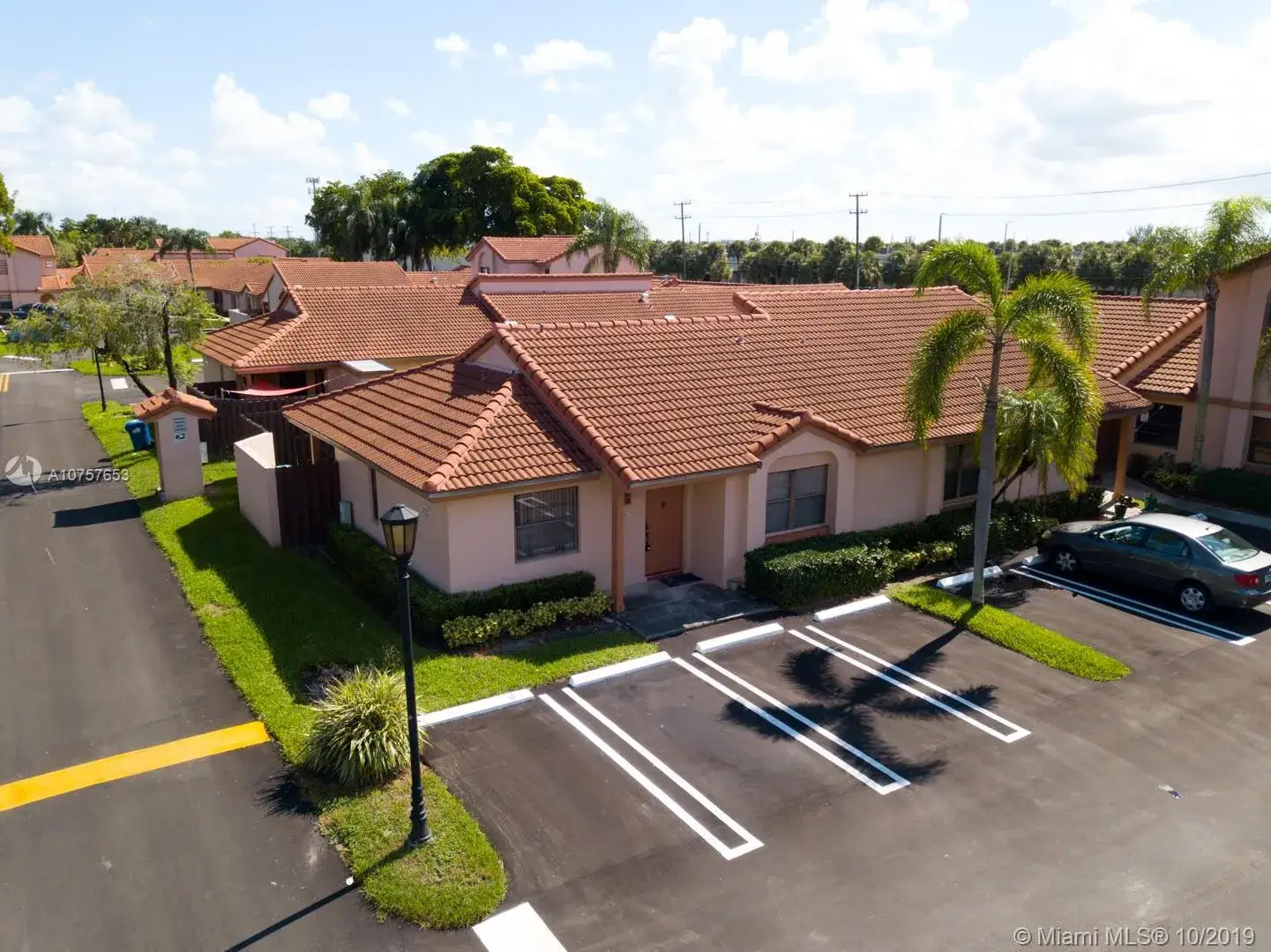 2 bedroom 2 bath Residential for sale at 6216 NW 170th Ter # 6216, Hialeah FL 33015