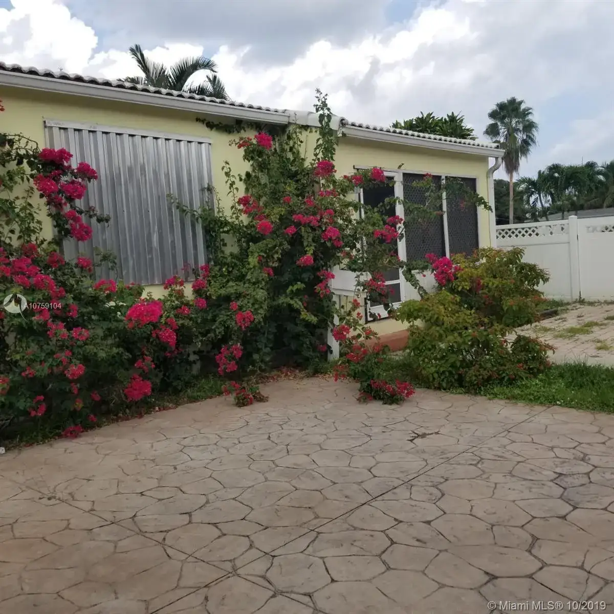 3 bedroom 1 bath Residential Lease for rent at 1607 Hayes St # 1, Hollywood FL 33020