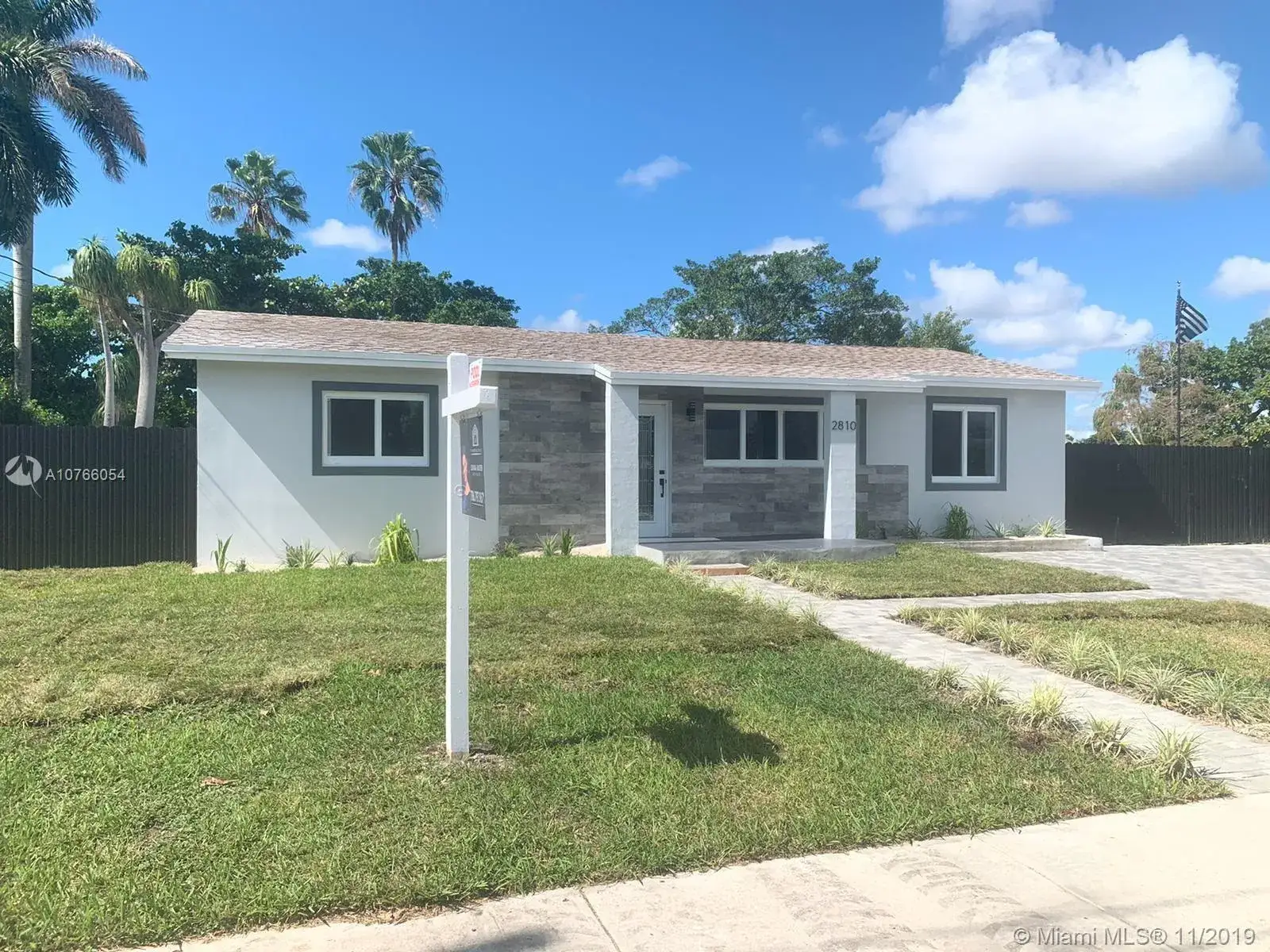 3 bedroom 3 bath Residential for sale at 2810 SW 123rd Ct, Miami FL 33175