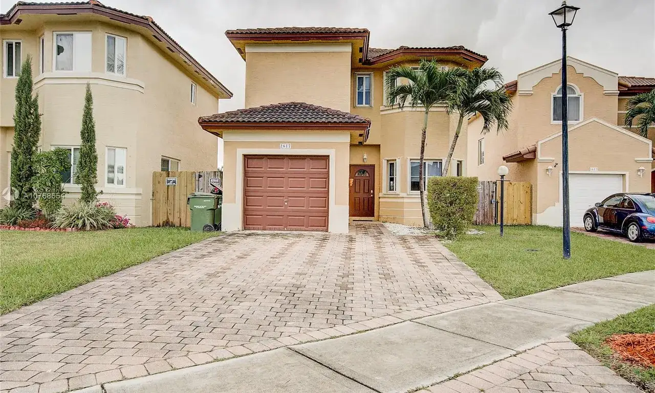 1 bedroom 1 bath Residential Lease for rent at 2617 NE 41st Cir, Homestead FL 33033