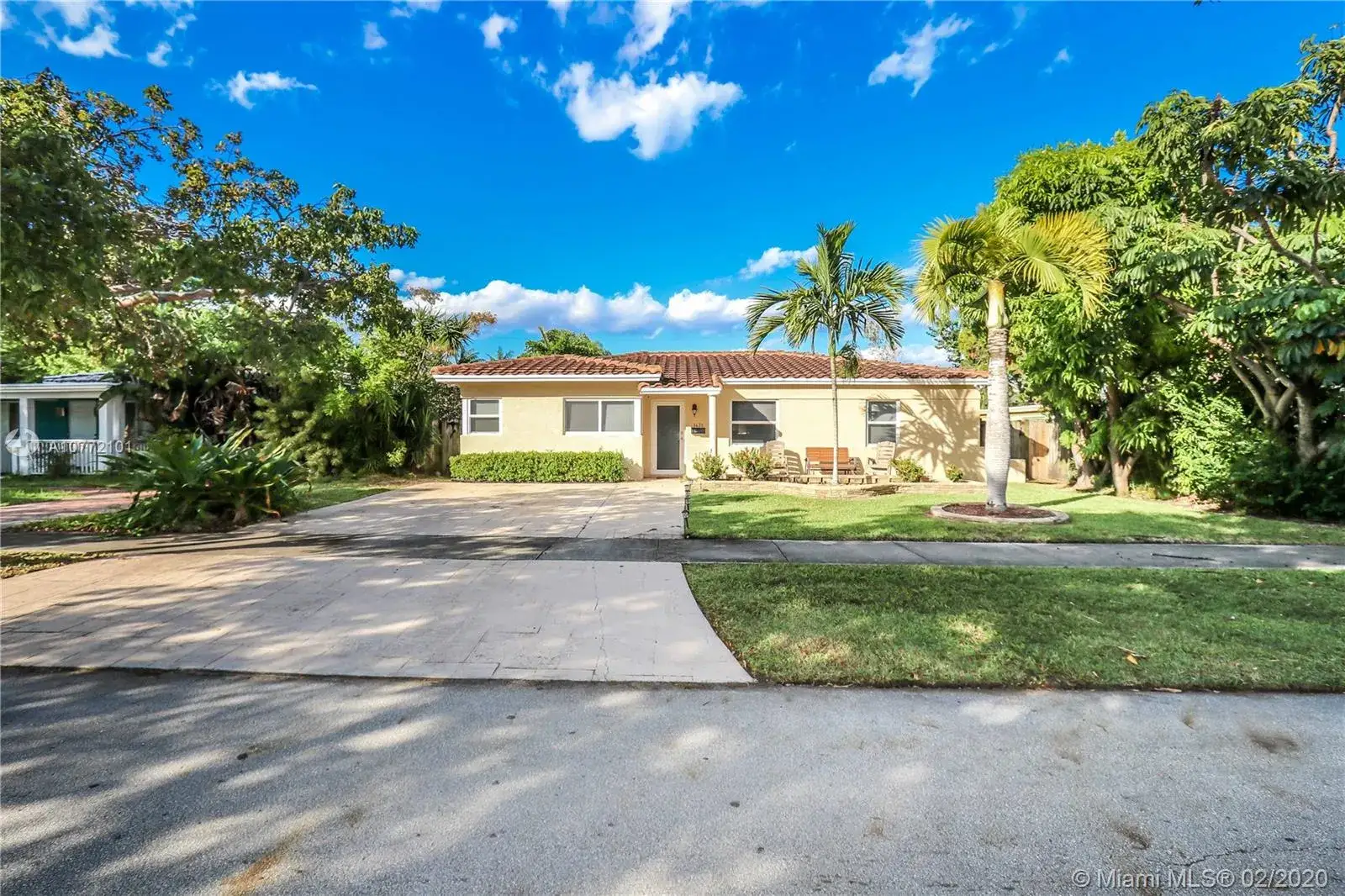 6 bedroom 5 bath Residential Lease for rent at 1431 Dewey St, Hollywood FL 33020