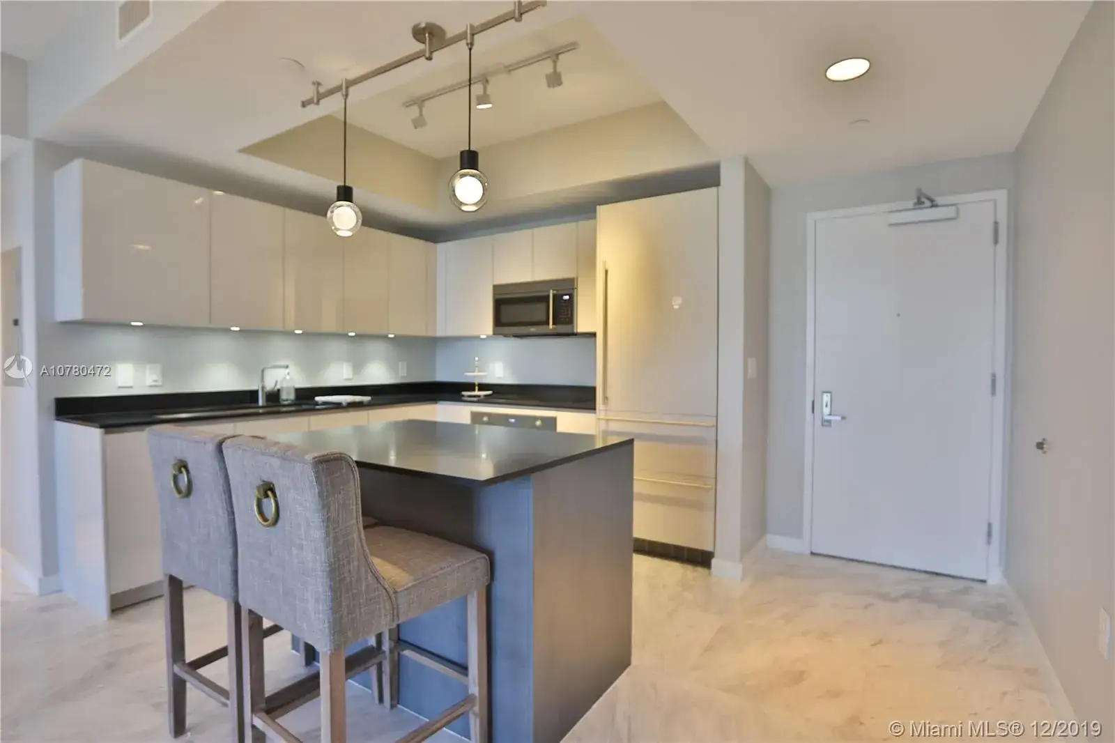 2 bedroom 2 bath Residential Lease for rent at 1010 Brickell Ave # 2907, Miami FL 33131