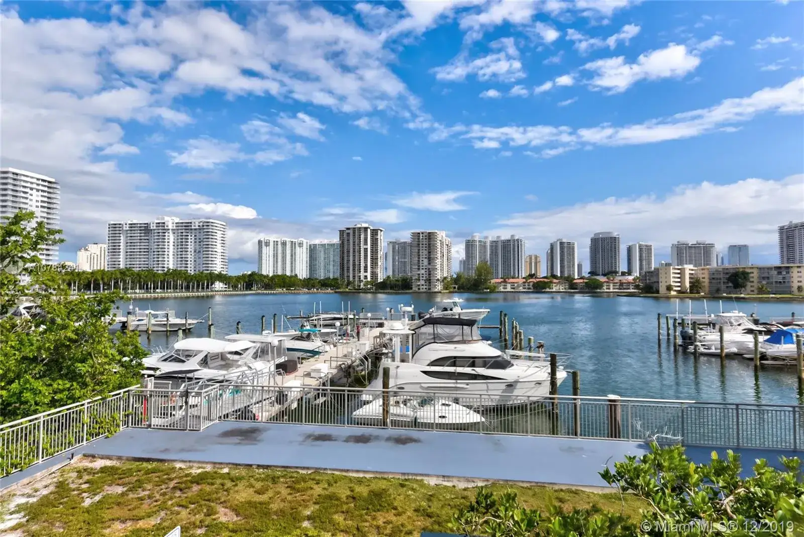 2 bedroom 2 bath Residential for sale at 18051 Biscayne Blvd # 1705, Aventura FL 33160