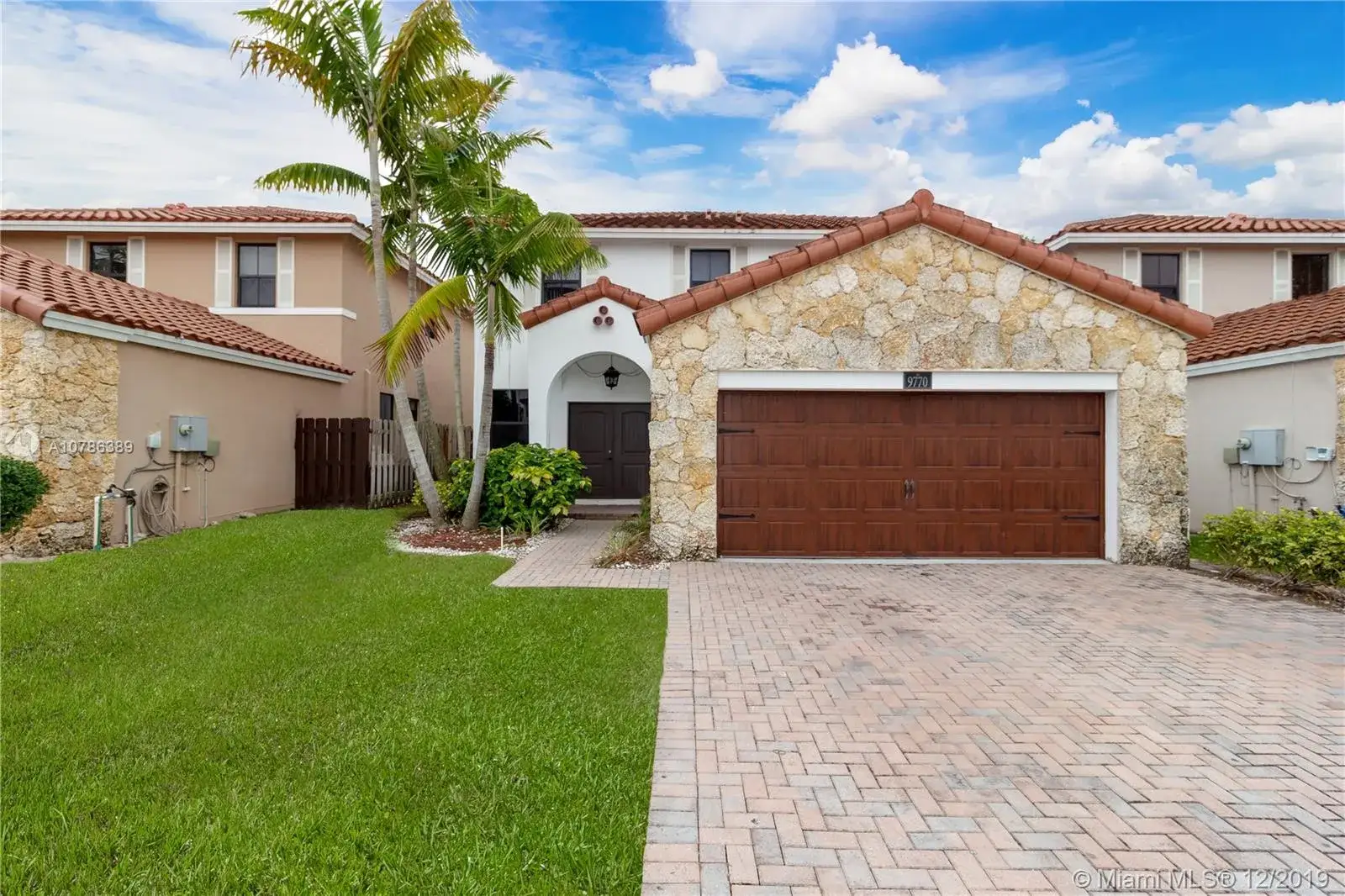 4 bedroom 4 bath Residential for sale at 9770 NW 10th St, Miami FL 33172