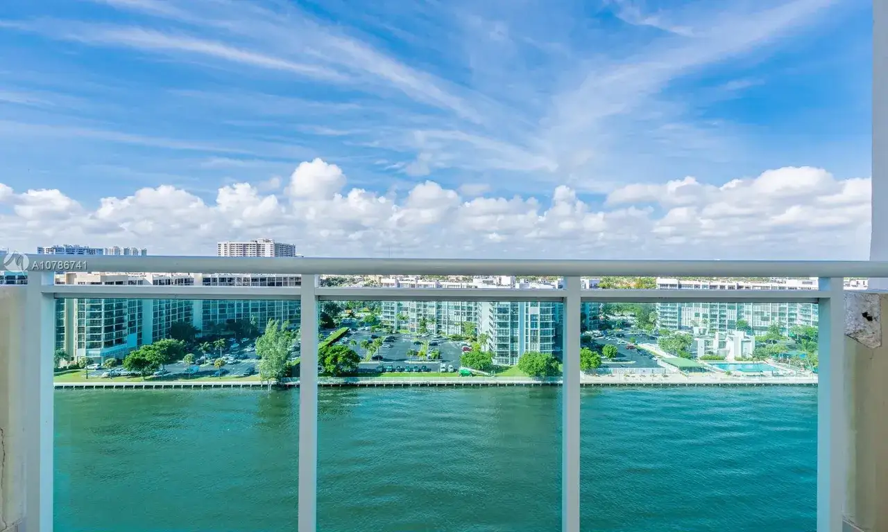 2 bedroom 2 bath Residential for sale at 3000 S Ocean Dr # 120, Hollywood FL 33019