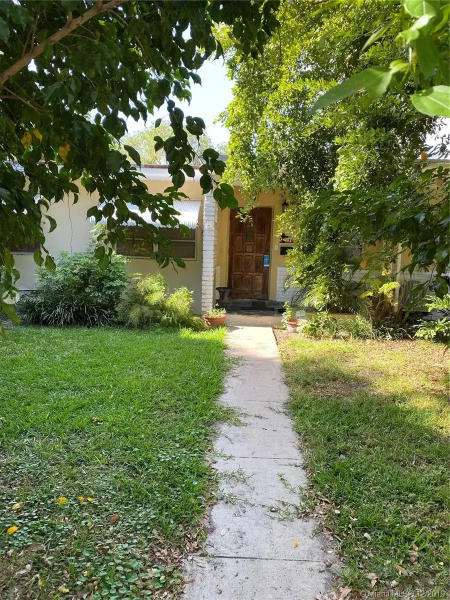 5 bedroom 5 bath Residential for sale at 760 Woodcrest Rd, Key Biscayne FL 33149