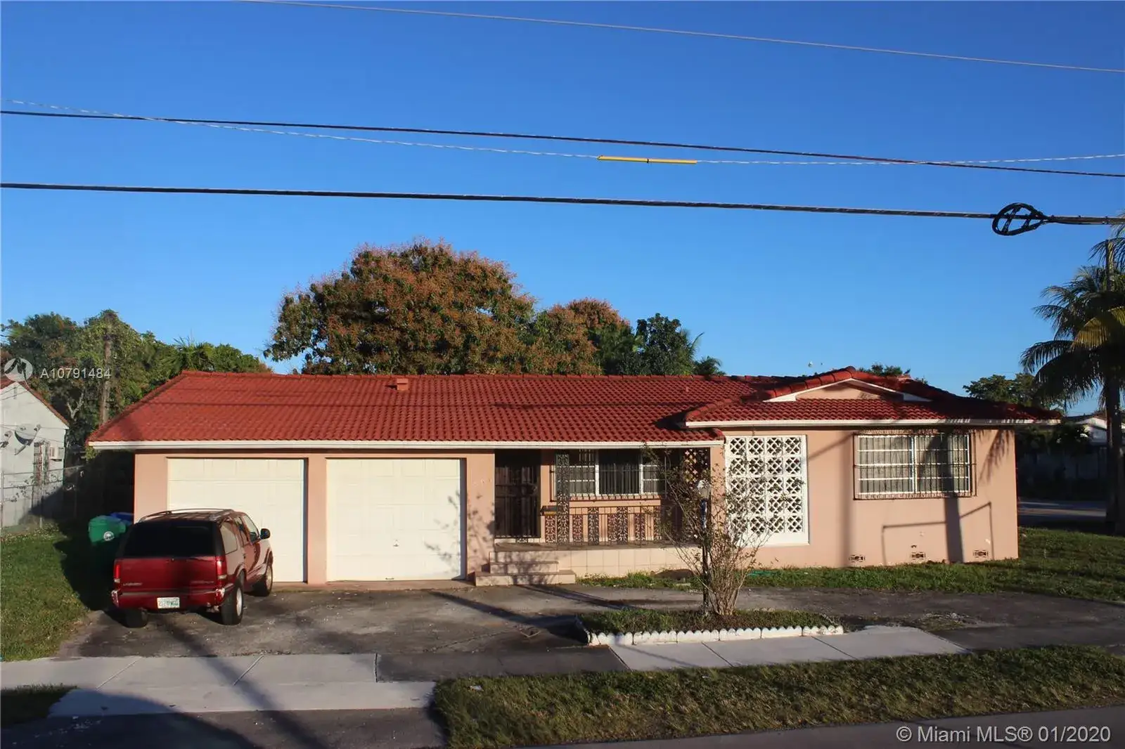 3 bedroom 2 bath Residential for sale at 395 SW 49th Ave, Miami FL 33134